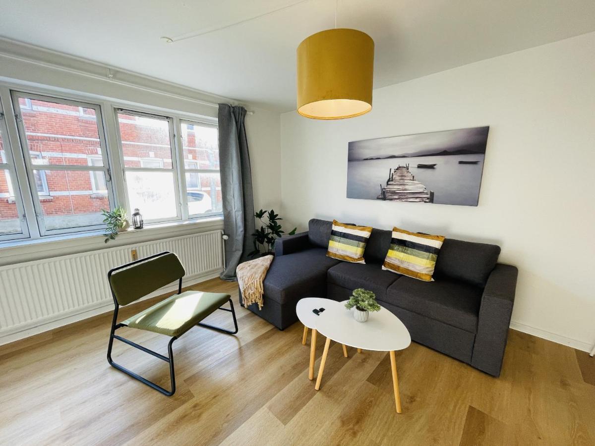 Aday - Central Terrace Apartment In イェリング エクステリア 写真
