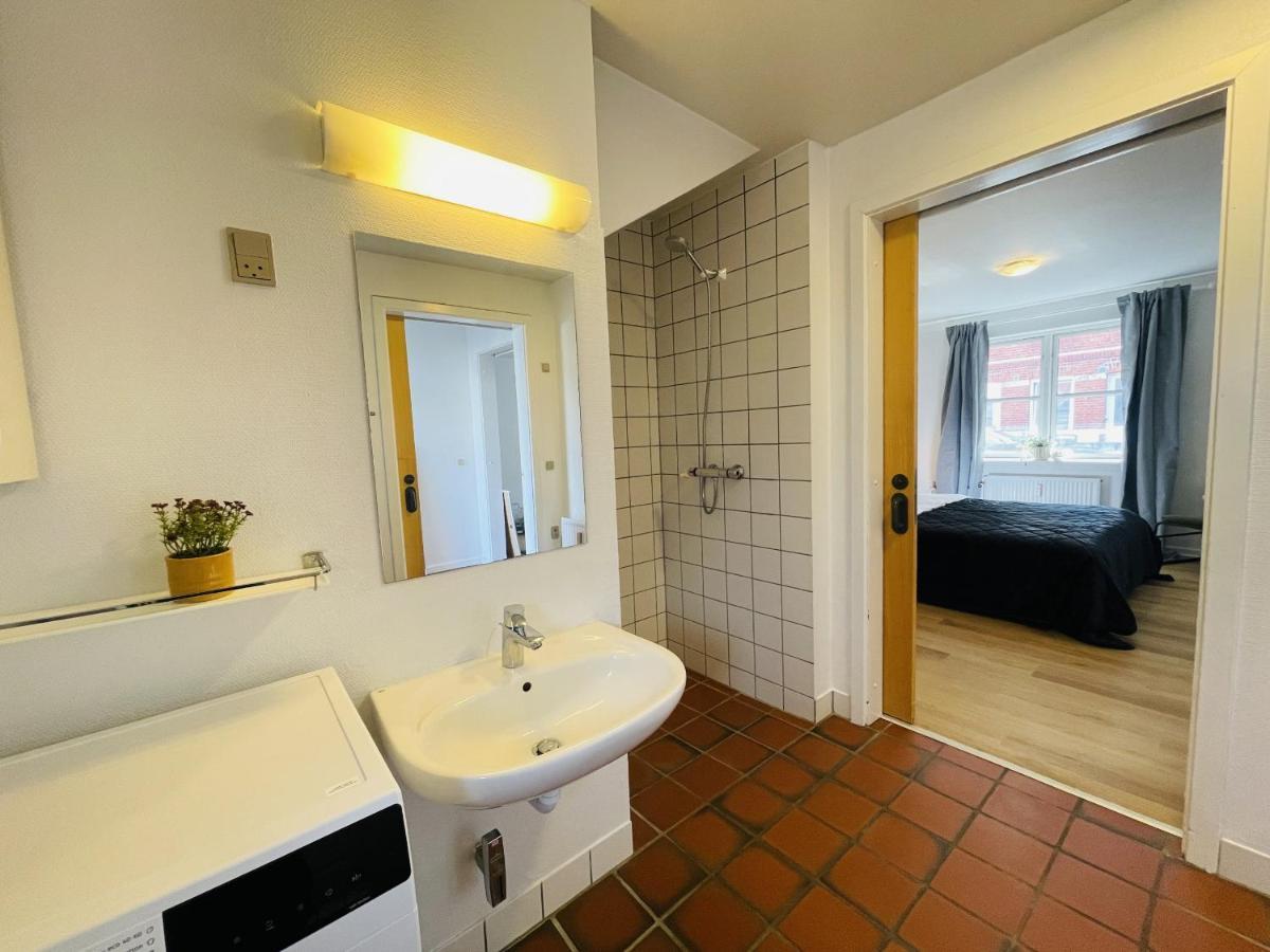 Aday - Central Terrace Apartment In イェリング エクステリア 写真