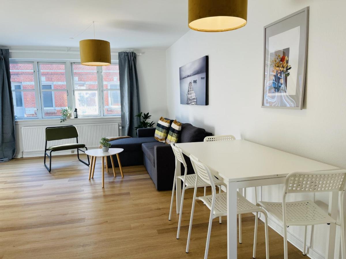 Aday - Central Terrace Apartment In イェリング エクステリア 写真