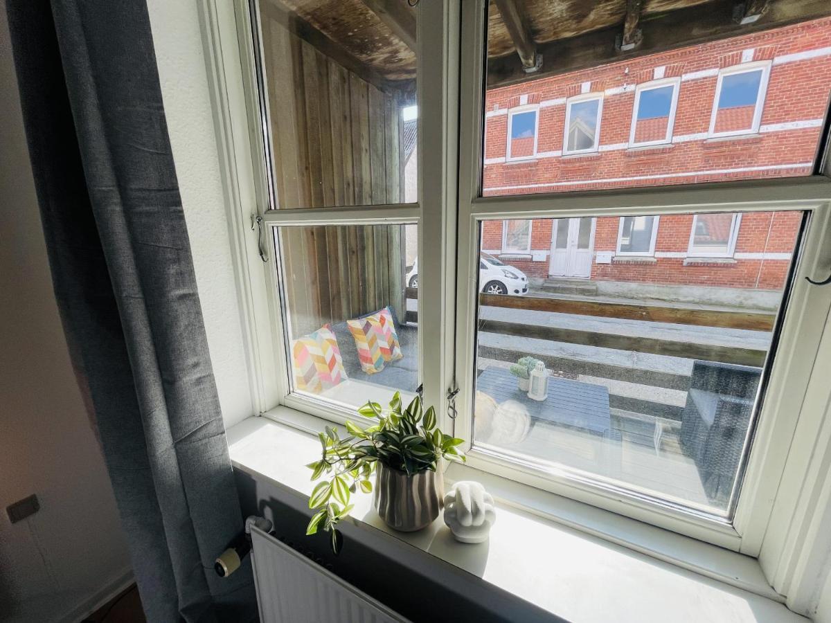 Aday - Central Terrace Apartment In イェリング エクステリア 写真